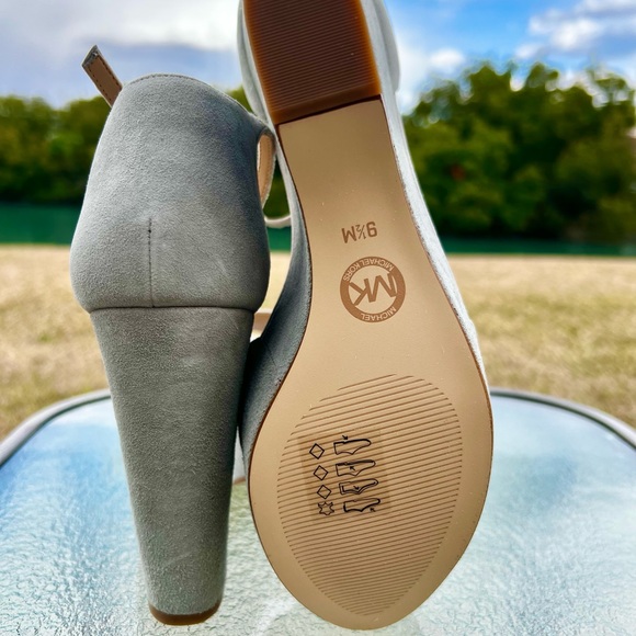 NWOT Michael Kors suede wedge 👡 - Picture 7 of 9